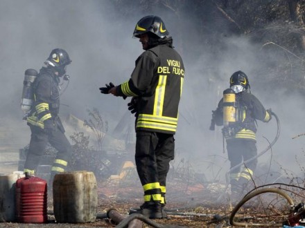 Incendio nel Foggiano, trovati morti 2 bambini